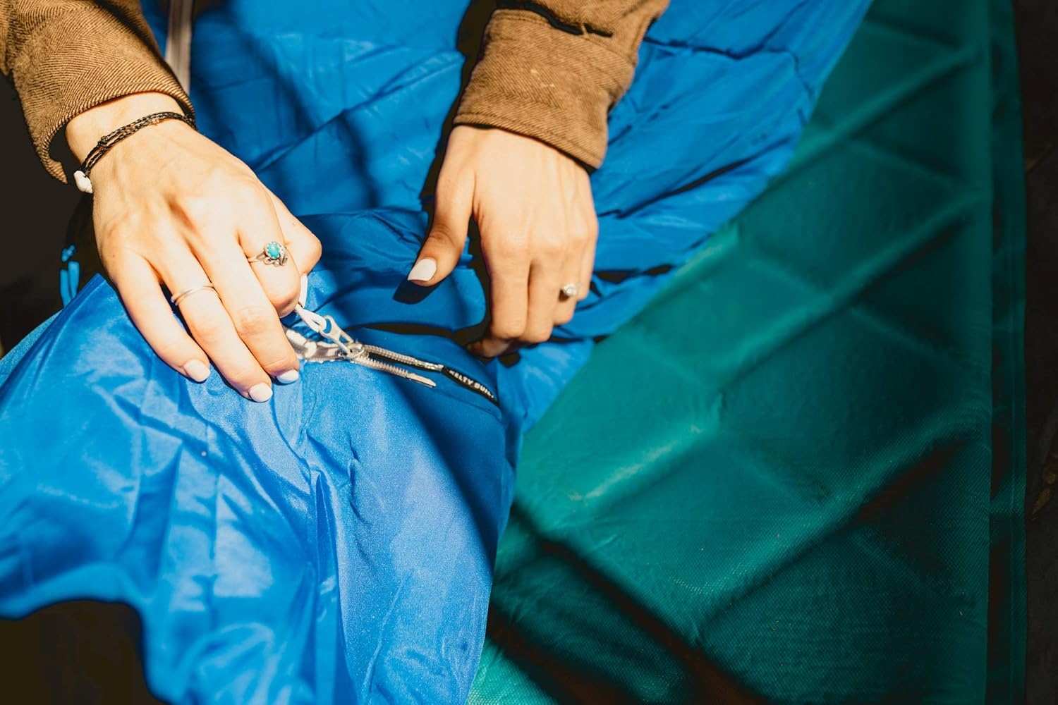 image:imageKelty Rambler 50 Degree Synthetic CloudLoft Insulated Sleeping Bag Unzips Completely to A Blanket AntiSnag Zipper amp MoreDazzling Blue